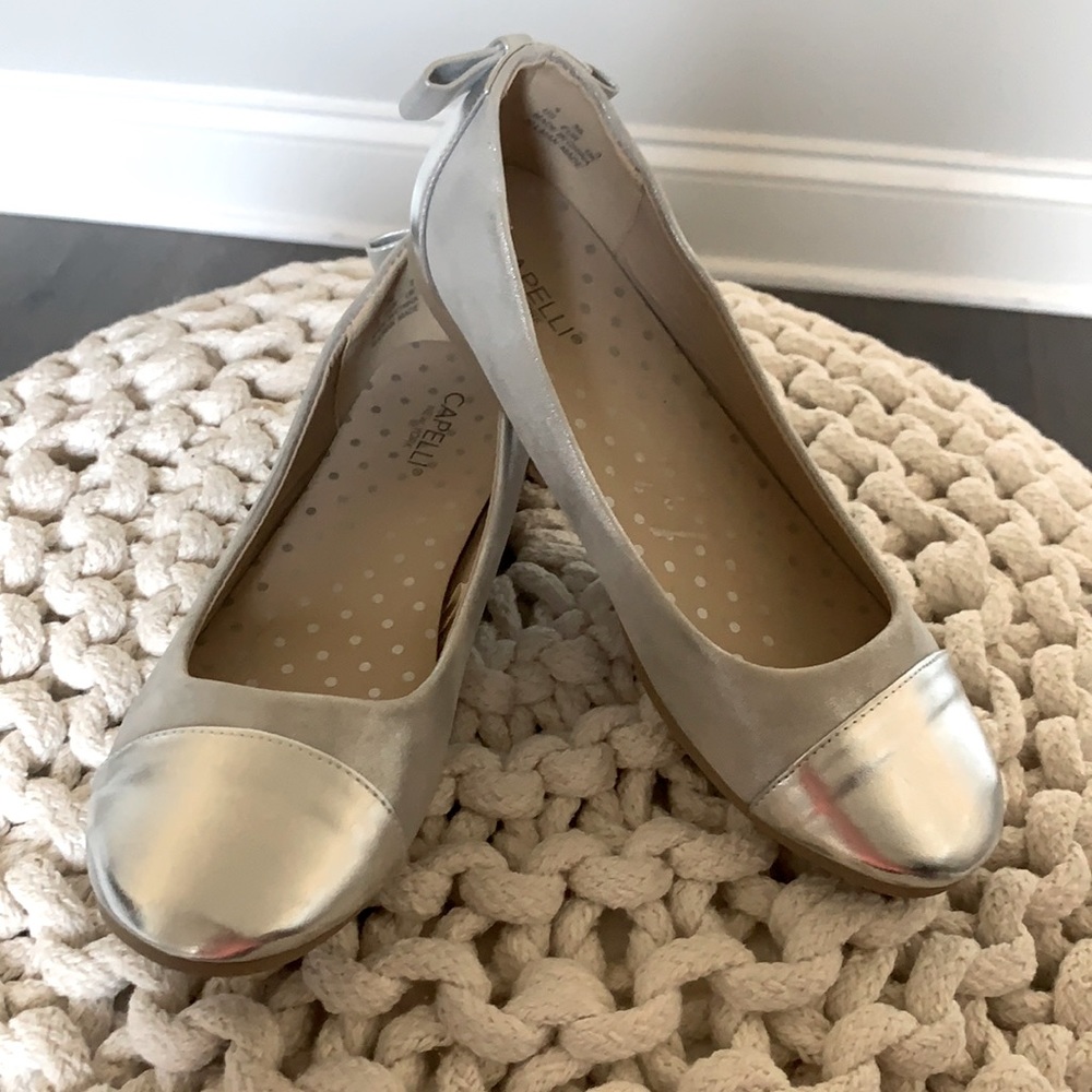 Girls Shimmery silver flats